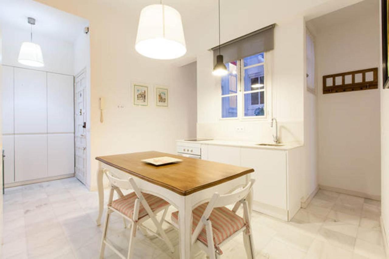 סביליה Apartamentos Rg Arenal חדר תמונה