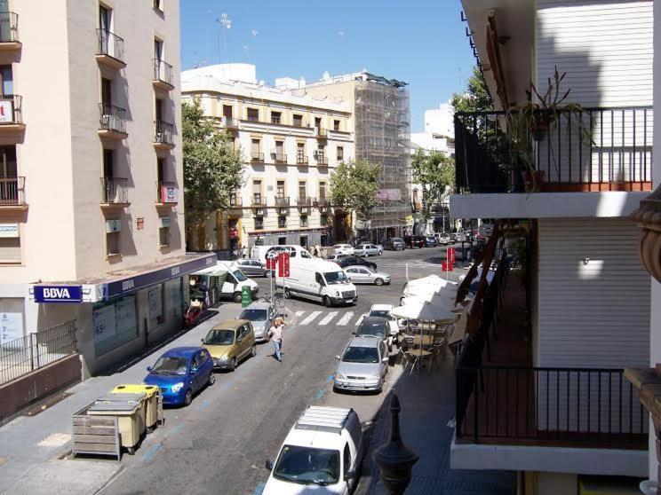 סביליה Apartamentos Rg Arenal חדר תמונה
